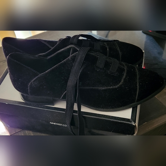 Size 12 Velvet pointy toe flats - Picture 3 of 5